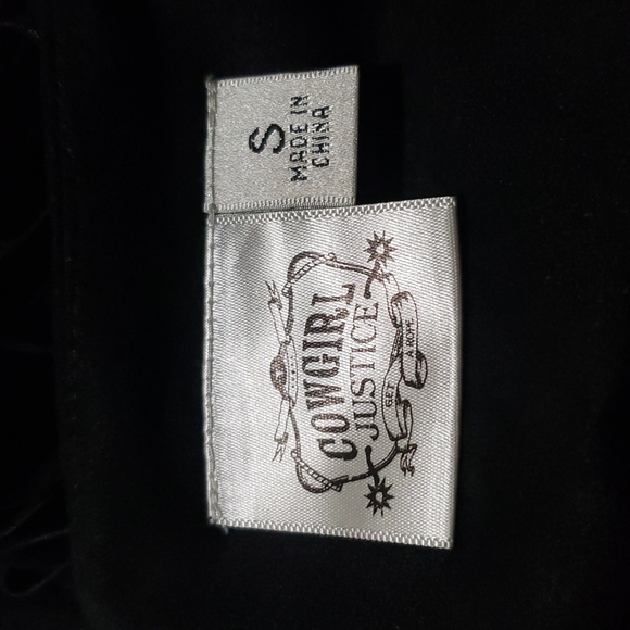 Cowgirl Justice black fringe skirt. - Picture 4 of 6